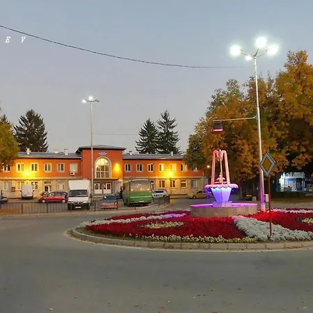 Borov Park 3 Apartment