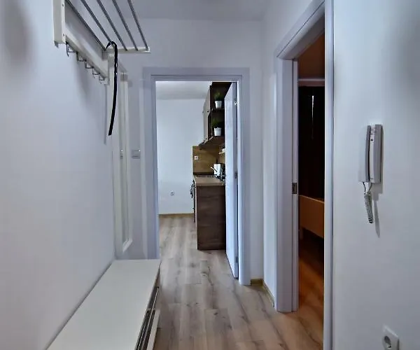 דירה Borov Park 3 *